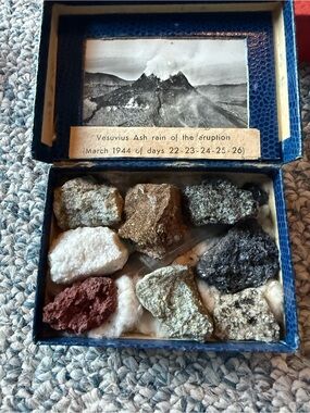 1944 Mt Vesuvius Ash & Rock Display Box - Assorted Colors